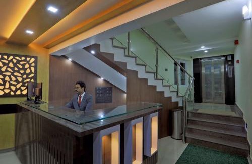 Kaloor Hotel | Kenz Residency