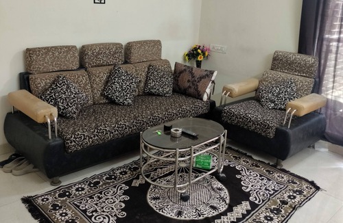 Christian Gaon Apartment | Kickback and relax in this calm and peaceful place 5 min to pheonix mall