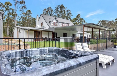 Kitchener House | Kitchener Country Estate with Pool Hot Tub