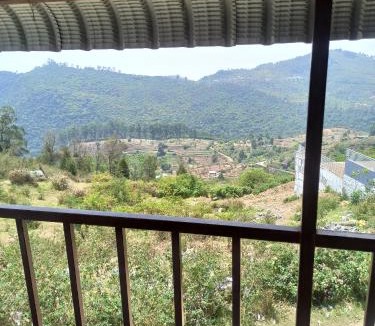 Kodaikanal Villa | Kodai Mist Valley Wood House