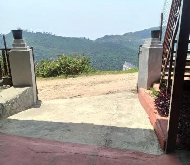 Kodaikanal Villa | Kodai Mist Valley Wood House