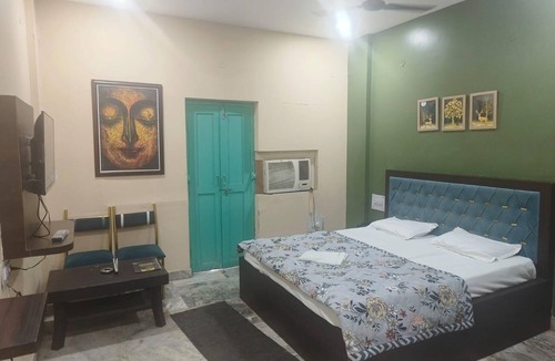 Bargarh Hotel | Kohinoor Garden Restaurant