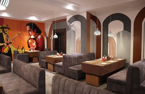 Bargarh Hotel | Kohinoor Garden Restaurant