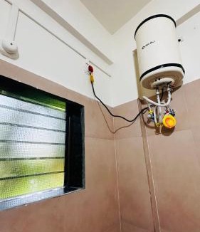 Kankavali Hostel | Konkan Central Kankavali AC 6 Bed Family Room