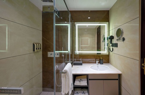 Kondotti Hotel | Kowju Airport Hotel Calicut