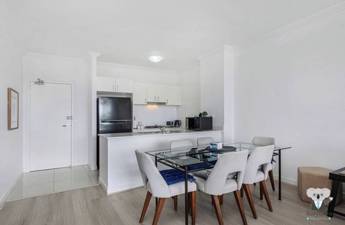 Westmead Apartment | KozyGuru | Westmead | Modern Apt | Near Hospital