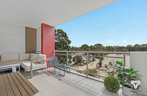Westmead Apartment | KozyGuru | Westmead | Modern Apt | Near Hospital