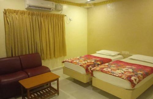 Tenkasi Hotel | krishna tourist home