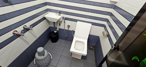 Guruvayur House | KRISHNAGIRI ROYAL INN homestay