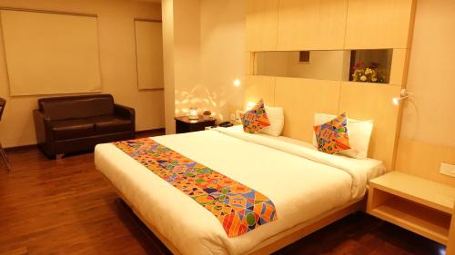 Koyambedu Hotel | KSquare Hotel