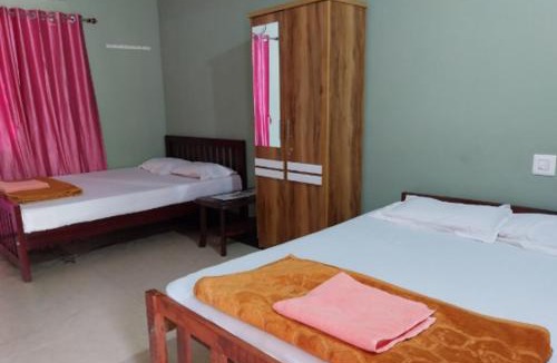 Subrahmanya Hotel | Kukke Kumaradhara River Valley Home Stay