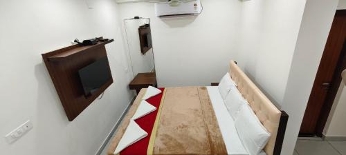 Subrahmanya Hotel | Kukkeshree Heights