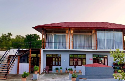 Ranikhet Hotel | Kumaon Oasis