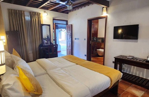 Kumarakom Hotel | Kumarakom Tharavadu - Heritage Hotel