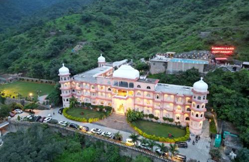 Kumbhalgarh Resort | kumbhalgarh fort resort pure veg