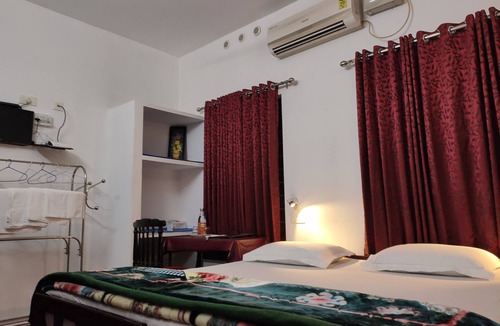 Arpookara Bed & Breakfast | Kuttickattil Gardens Home Stay