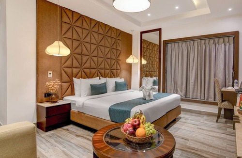 Kolkata Hotel | Kzar Central