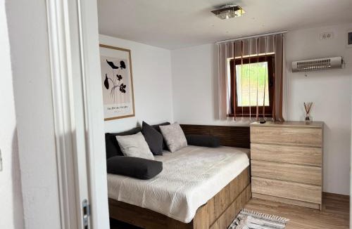 Suici House | La Căsuță Rudeni