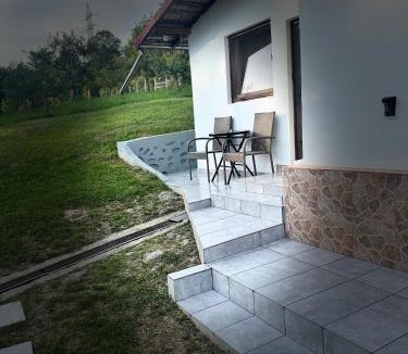 Suici House | La Căsuță Rudeni