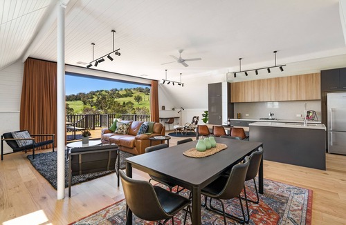 Mittagong House | La Casetta - New Designer Guest House in the Southern Highlands