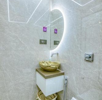 Kurla West Hotel | La Hotel Metro near BKC