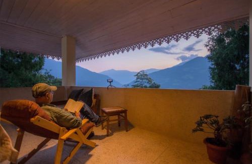 Rumtek Villa | La Ipsing Farm by StayVista - 3 BHK Villa with Balcony, Mountain View, Indoor Games, and Pet Friendly