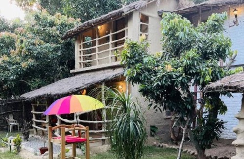Bail Parao Cabin | LA MUDHOUSE-Deluxe Room