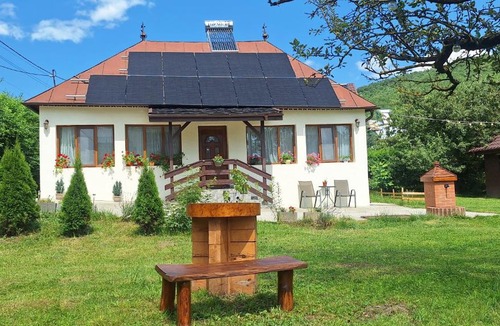 Valea Mare-Pravat House | La numărul 100, Nămăești