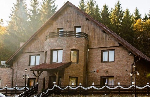 Deleni House | La Poieniță