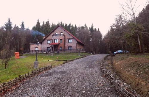 Deleni House | La Poieniță
