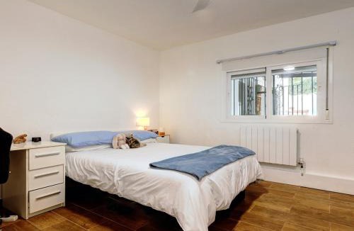 Saunta Vaddo Ski Chalet | La Portabe Oyster Villa by Hotel Baga Oyster