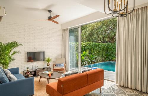 Chapora Villa | La Risa by The Blue Kite - 2 BHK Villas near Vagator Beach, Private Pool with Kitchen, Balcony, Security