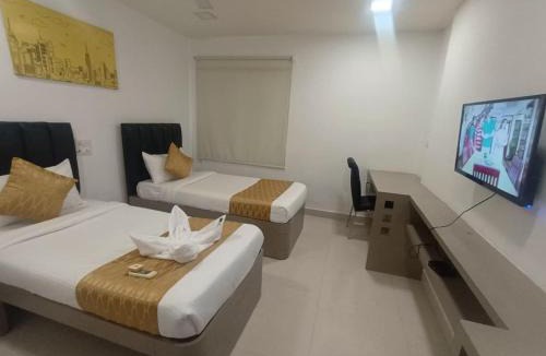 Madhapur Hotel | La Riviera Suites