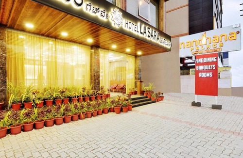 Bommasandra Hotel | La Sara Gateway