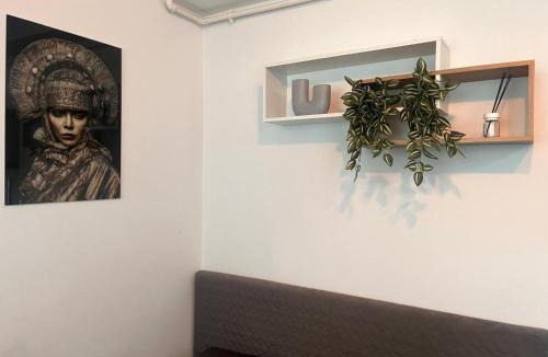 Onesti Apartment | La Srour 2