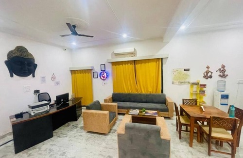 Khajuraho Bed & Breakfast | Lacurcuma Luxury Homestay Khajuraho