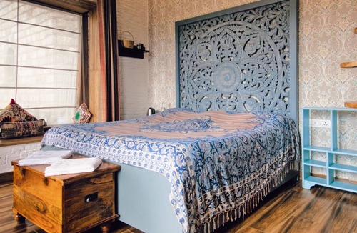 Bullawala Villa | LADYBIRD-BLUEDOOR-DEHRADUN · The Ladybird - A private luxury room at Bluedoor