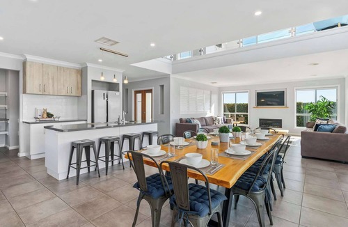 Yarrawonga House | Lake Resort on Black Bull - Upsize this Spring
