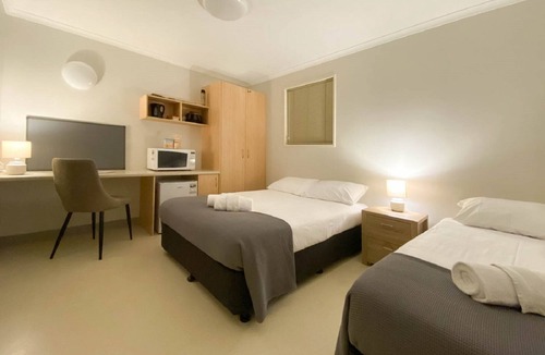 Sea Lake Hotel | Lake Tyrrell Accommodation LTA