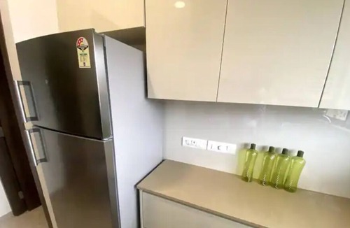 Hiranandani Gardens House | Lake view apartment