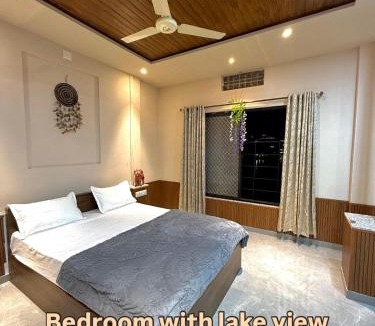 Lake Swaroop Sagar Bed & Breakfast | lake-view Retreat