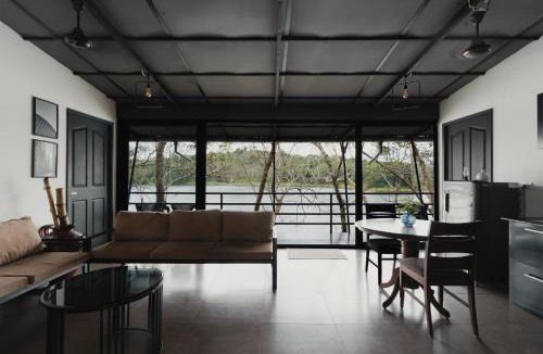 Wadakanchery Hotel | Lakedale Resorts