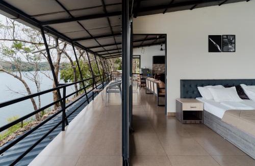 Wadakanchery Hotel | Lakedale Resorts