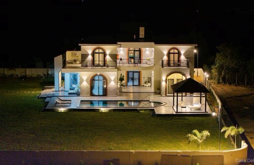 Bhongir Villa | Lakeside Mediterranean Villa by Bliss Farm Stays