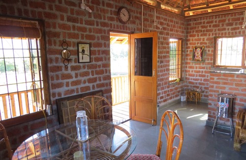 Kadadhe Cottage | Lakeview cottage in scneic Kolvan valley near Lonavala/Pavana