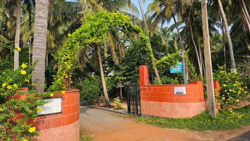Kasaragod District House | Lakeview homestay