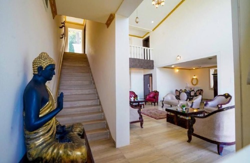 Wai Villa | Lakeview Villa by Madstays, Panchgani