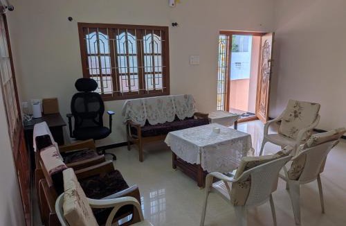 Coimbatore House | Lakmo Luxury Guest House