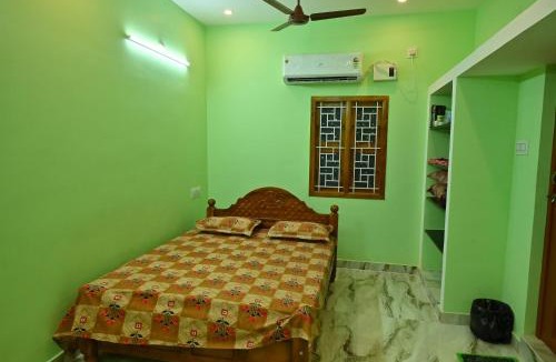 Tiruchendur House | LAKSH COTT Home Stay