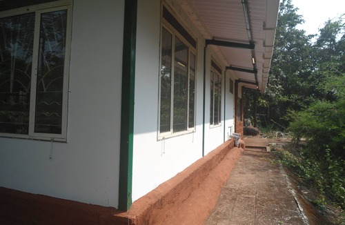 Pen Cottage | LaLaLand- 3Bedroom Lake Cottage